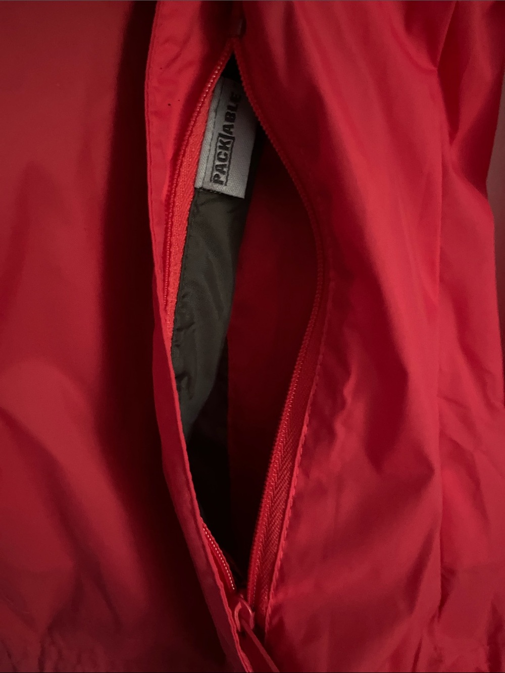 Columbia Switchback III Women's Red Hooded Lightweight Shell Jacket - Picture 7 of 9